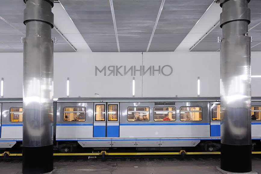 Московский автосалон хотят оставить без метро