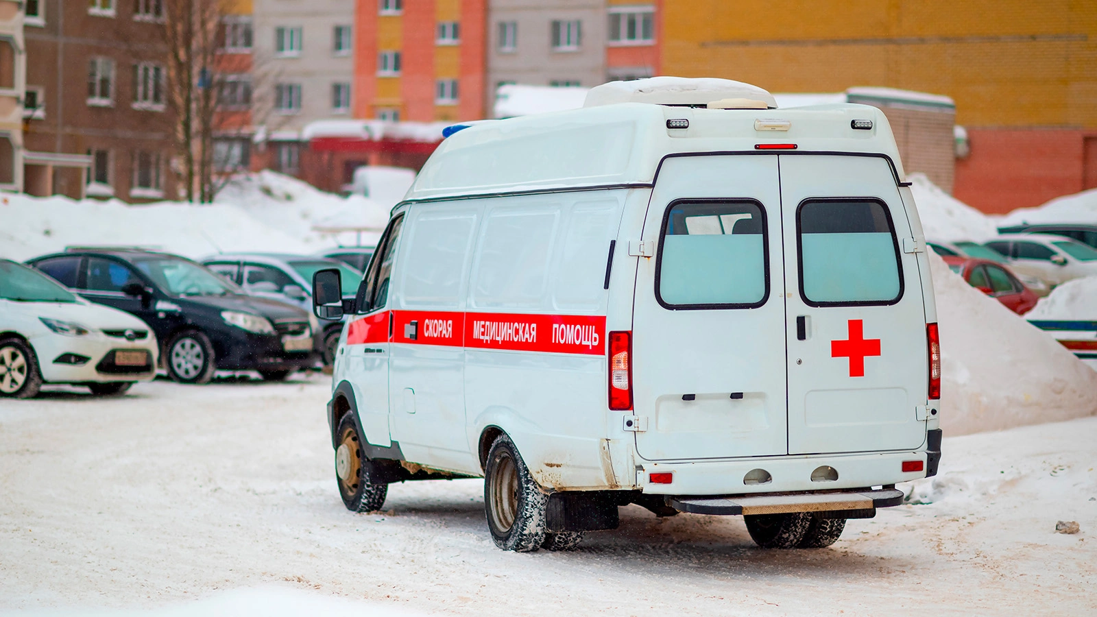 В поселке Уренгой Пуровского района ЯМАО не удалось спасти школьника, попавшего под снегоуборочную машину