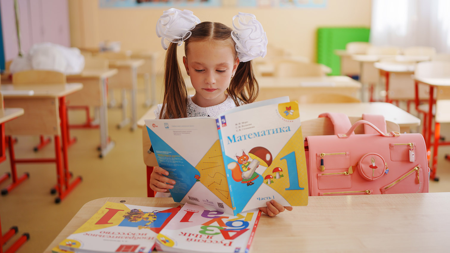 В российских школах введут единые учебники. Когда это произойдет