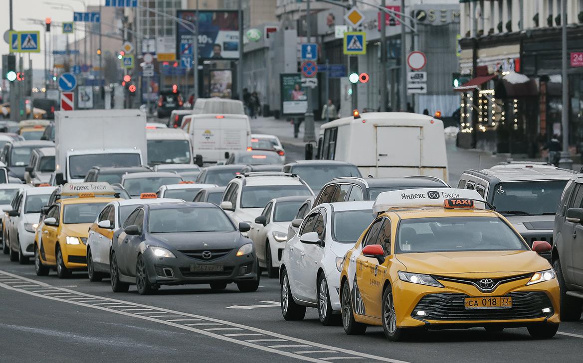 Власти сообщили, что нужно для запуска беспилотных машин на общие дороги