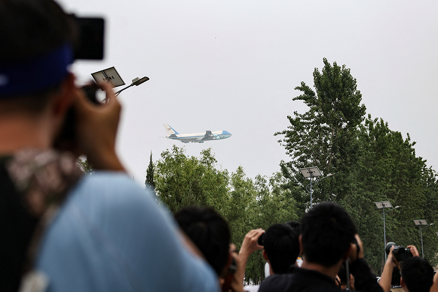 Tingshu Wang / Reuters