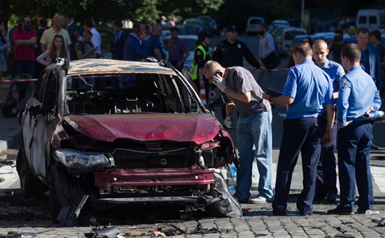 <p>На месте взрыва автомобиля, за&nbsp;рулем которого находился Павел Шеремет. 20 июля 2016 года</p>
