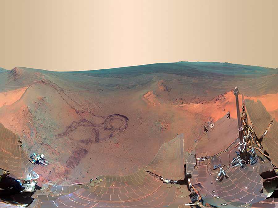 До посадки марсохода в кратере Игл&nbsp;специалисты не знали о его существовании. Марсоход исследовал его несколько недель, что позволило лучше изучить грунт и горные породы с поверхности планеты
