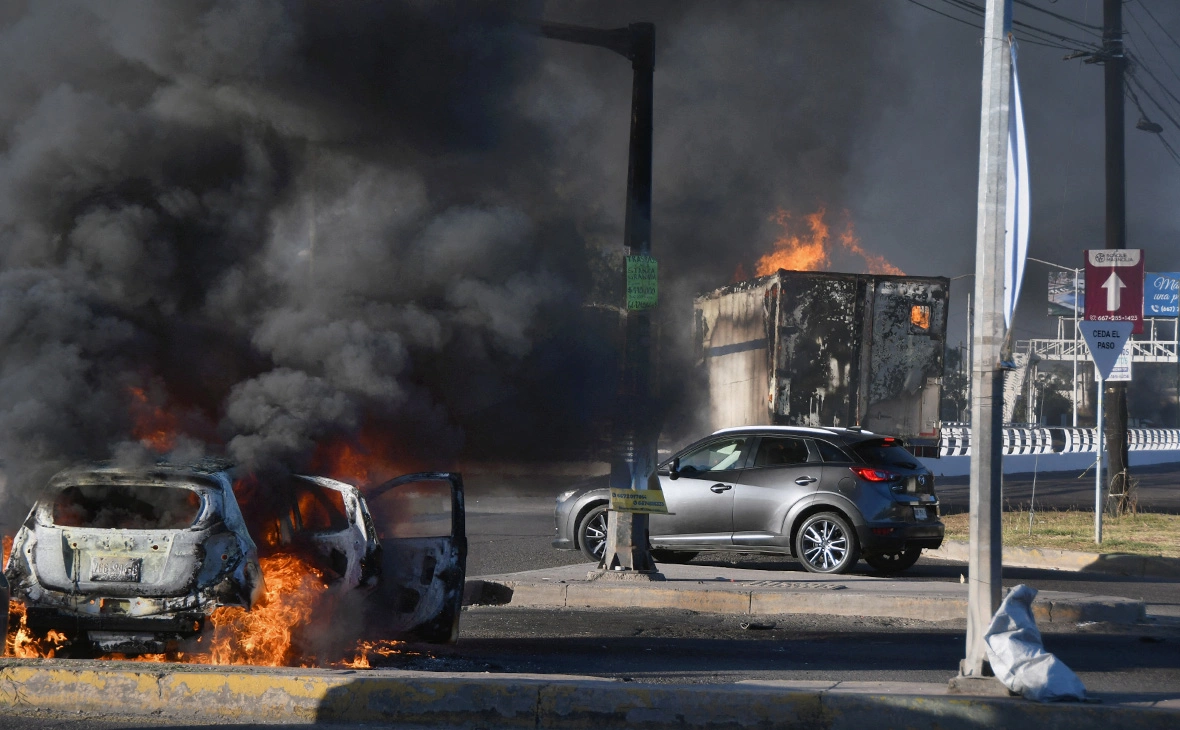 Leo Espinoza / Revista Espejo / Reuters