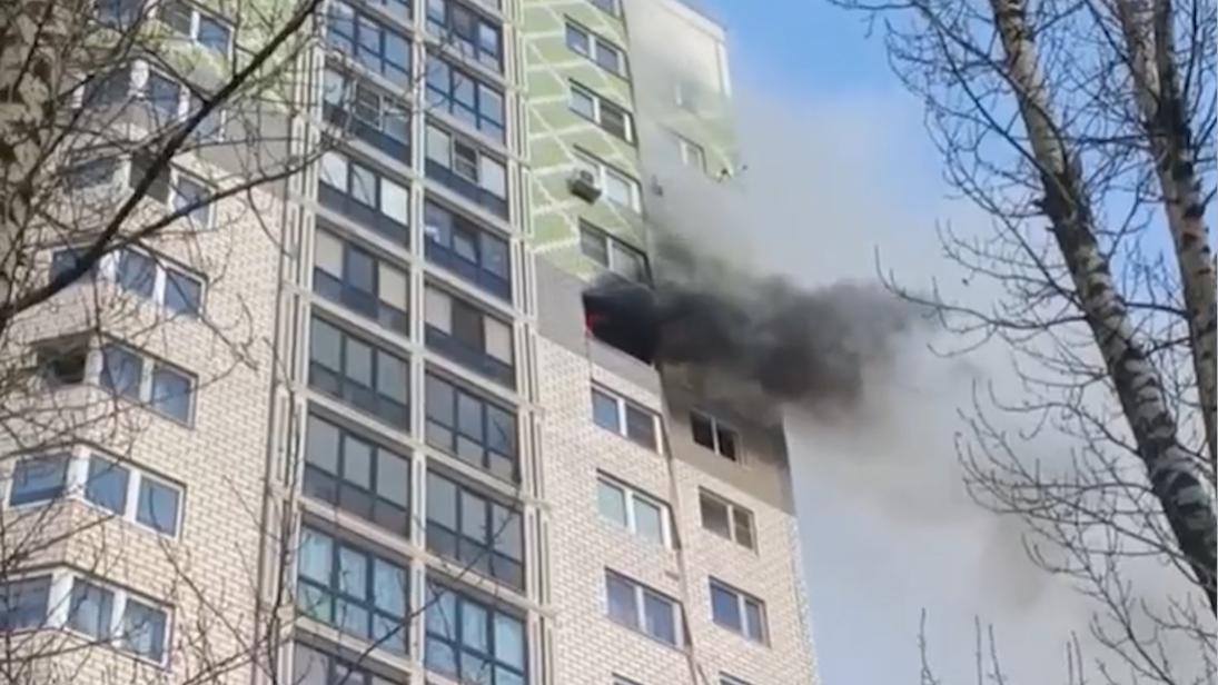 В Москве три человека погибли при пожаре в жилом доме