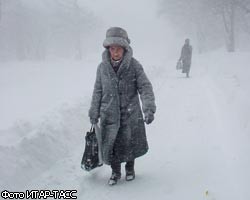 Мощный циклон засыпал Сахалин снегом