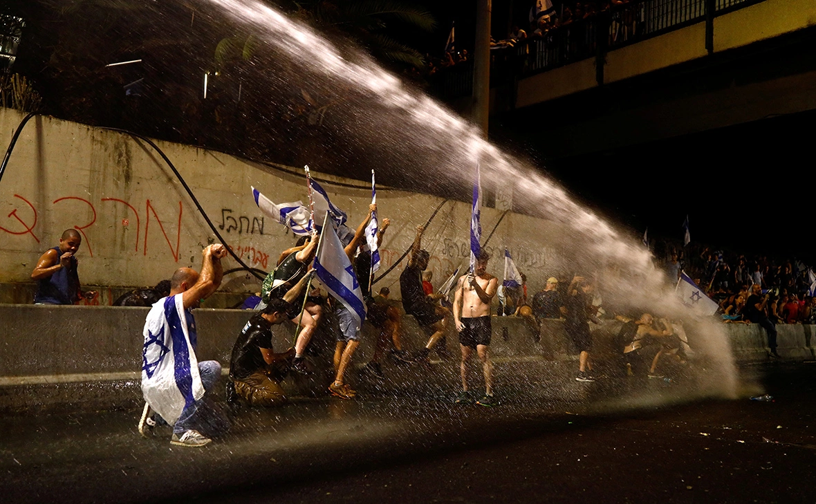 Corinna Kern / Reuters
