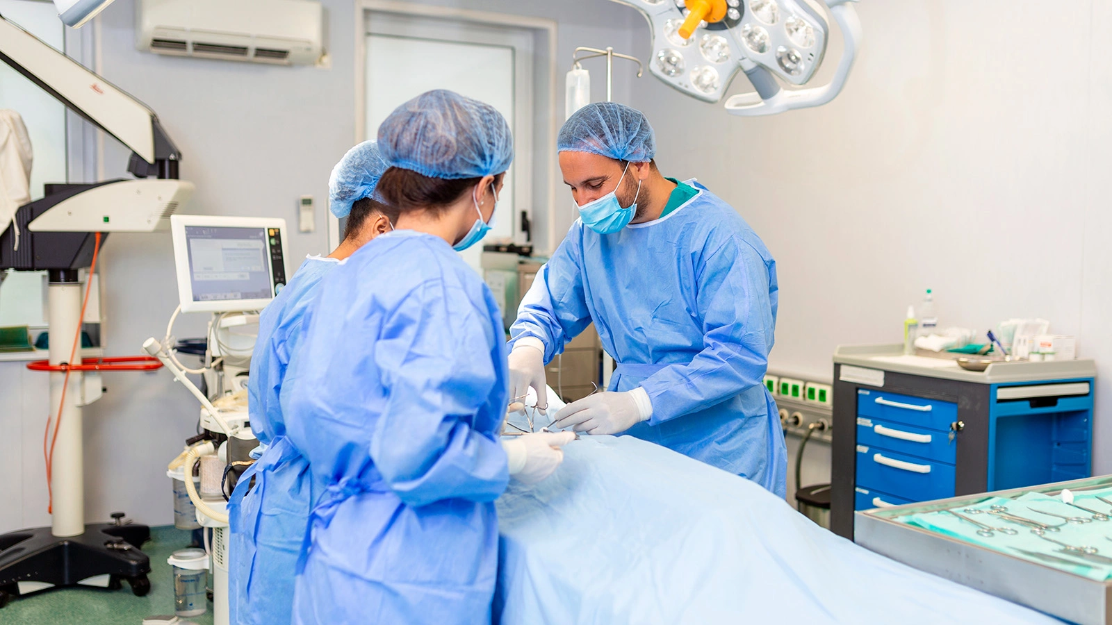 В Подмосковье спасли подростка с пулей в сердце