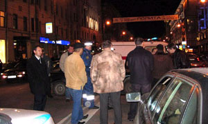 В Москве такси врезалось в грузовик