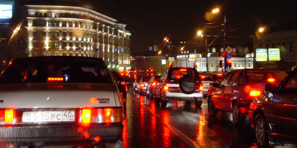 Власти Москвы попросили водителей пересесть на метро