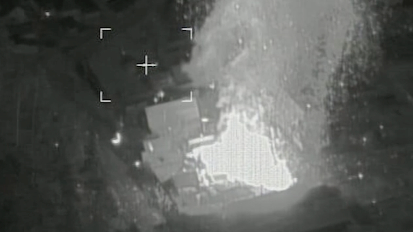 Минобороны показало кадры уничтожения складов ВСУ штурмовиками Су-25