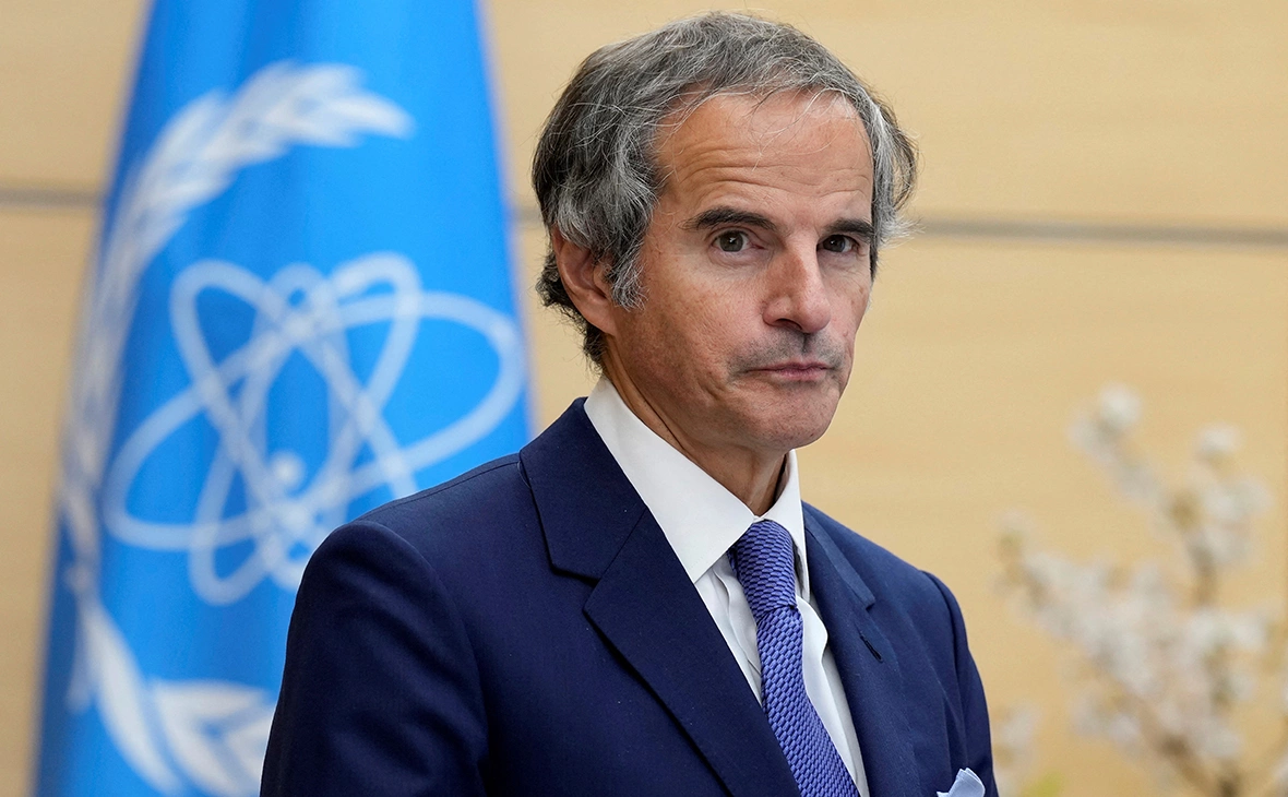 Eugene Hoshiko / Reuters