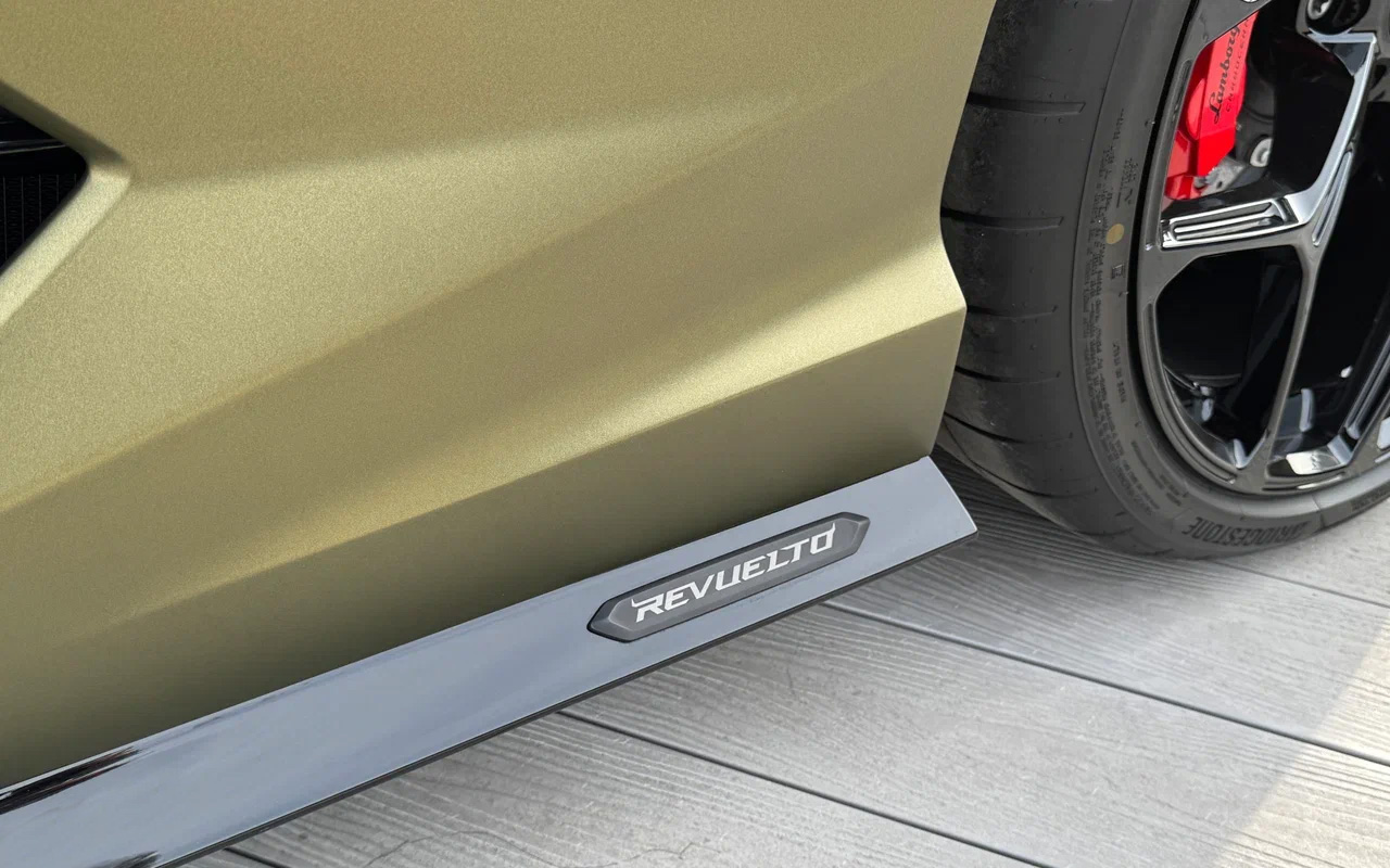 Lamborghini Revuelto