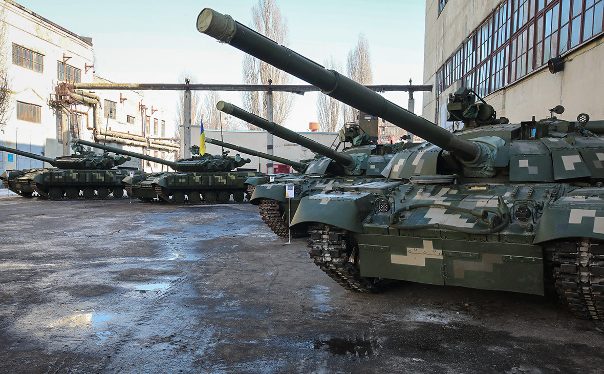 Чешский депутат сообщил о поставках на Украину танков Т-72"/>













