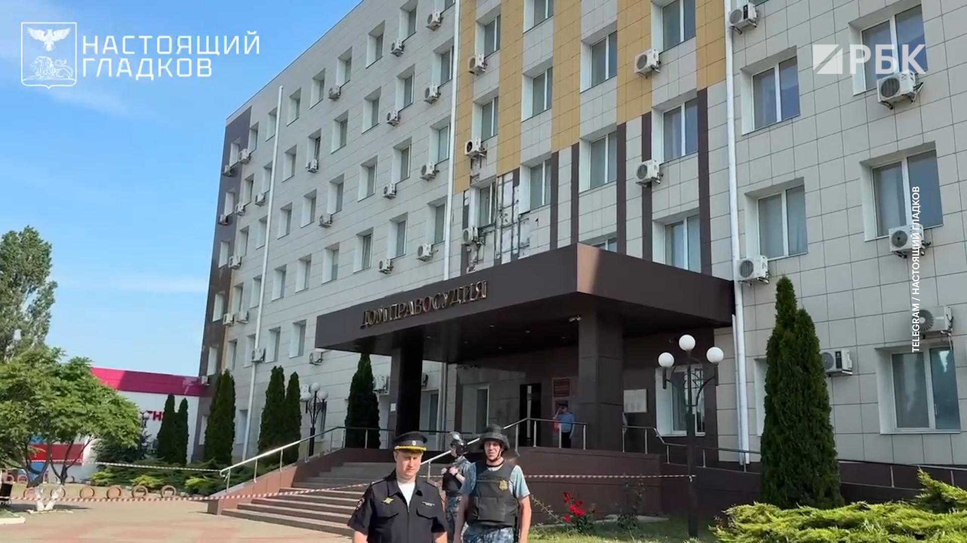 В Белгороде дрон прилетел в здание, когда туда приехал губернатор
