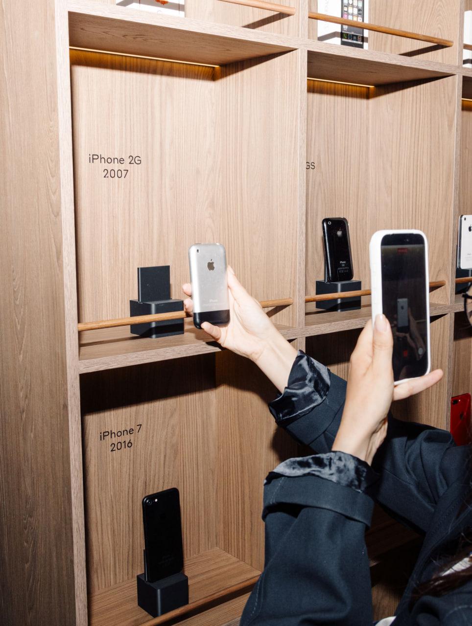 Закрытая презентация новинок Apple в клубном доме «А-Клуб Maison», restore: х «А-Клуб»