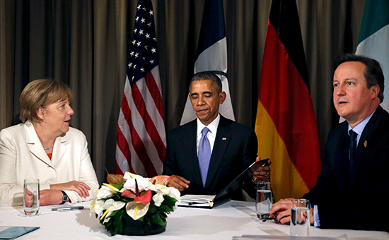 Канцлер ФРГ Ангела Меркель, президент США Барак Обама и&nbsp;премьер-министр Великобритании Дэвид Кэмерон (слева направо)
