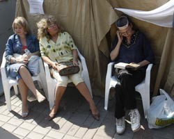 В Донецке при сносе палаточного городка умер инвалид-чернобылец
