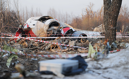 Обломки президентского самолета Ту-154. 2010 год
