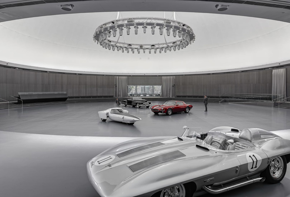 Выставочный павильон автомобильного концерна General Motors


	Автор: SmithGroupJJR
	Местоположение: Уоррен, Мичиган, США
	Номинация: дизайн интерьеров

