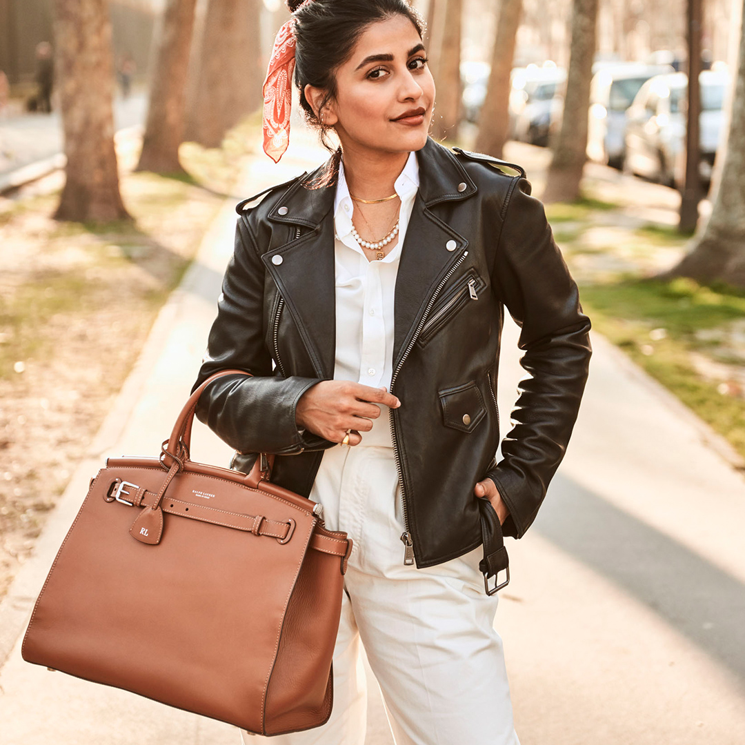Анум Башир с сумкой Ralph Lauren RL50