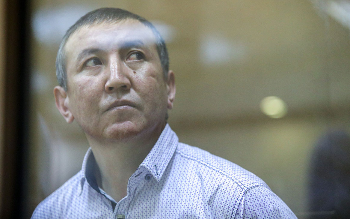 Суд смягчил приговор осужденному за убийство полицейского в метро Москвы