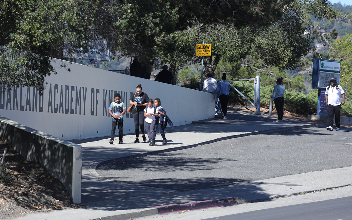 Трое неизвестных открыли стрельбу в школе в Калифорнии