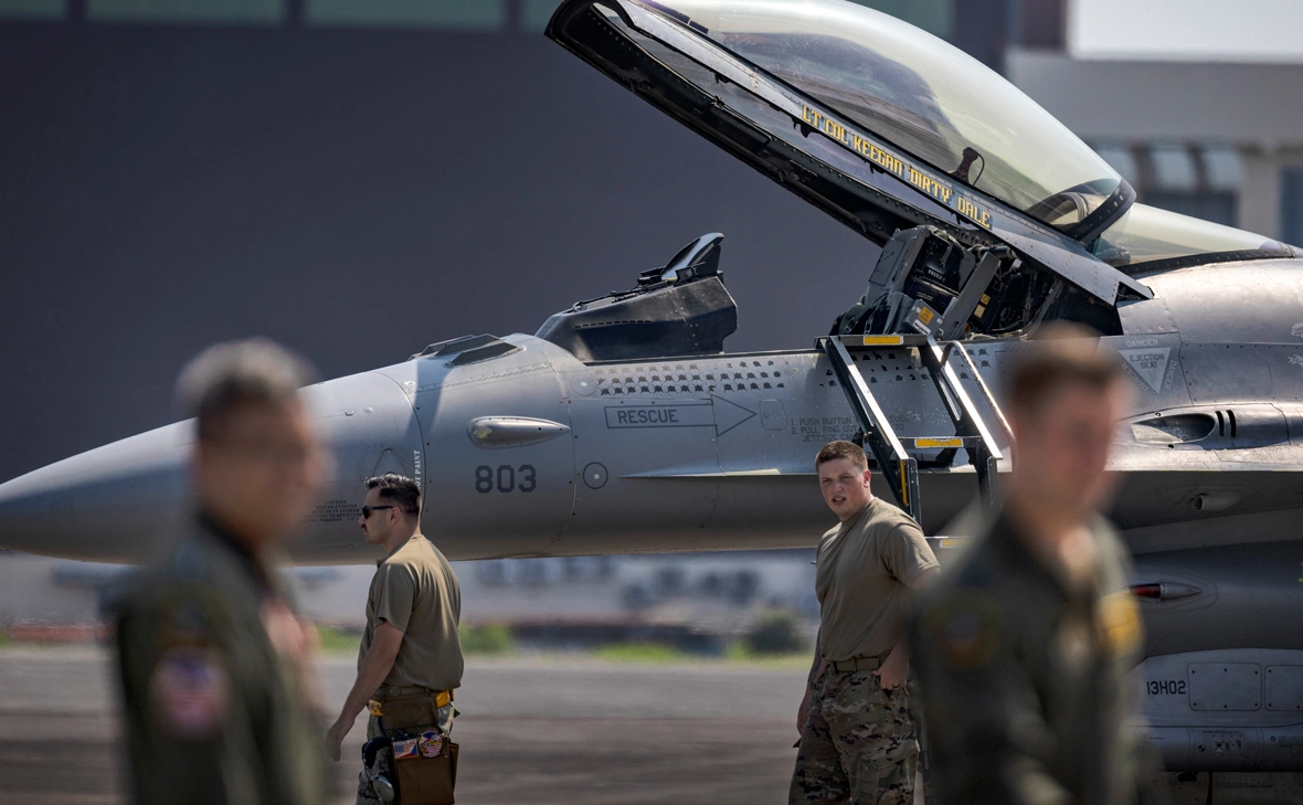 Ezra Acayan / Getty Images