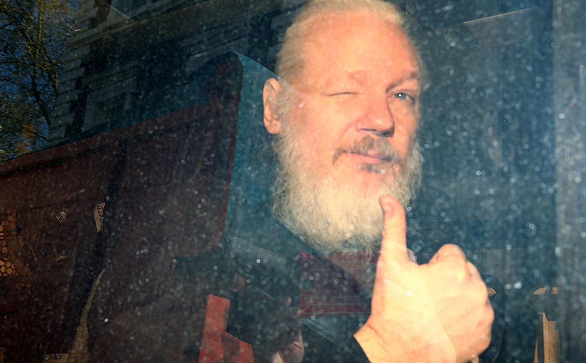 Hannah McKay / Reuters