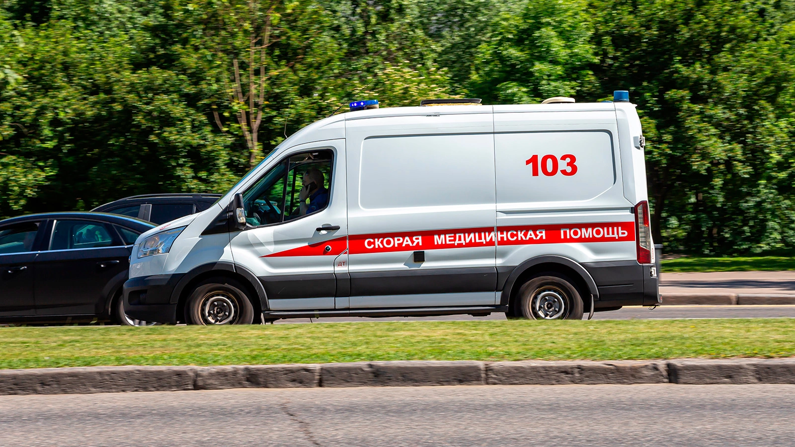 В Ленобласти ребенок выпал из коляски на рельсы при посадке на электричку