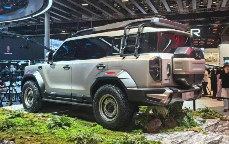 Hongqi P567