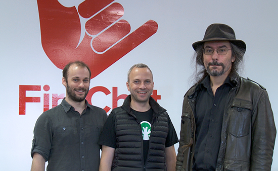 Миша Бенолиль, Грег Хайзл, Станислав Шалунов
основатели FireChat (слева направо)