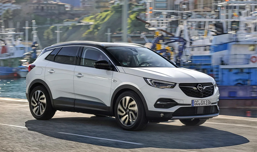 Тест-драйв Opel Grandland X и Zafira Life: с чем вернулись немцы