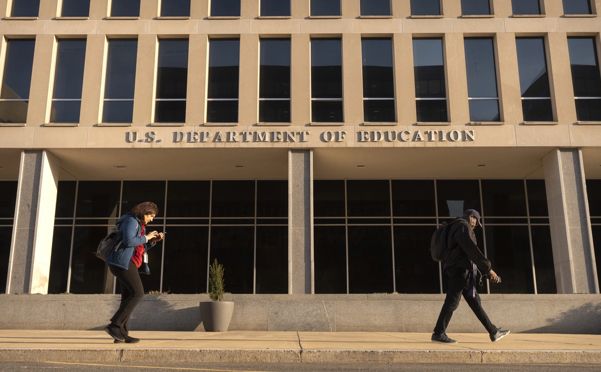 Mark Schiefelbein / AP / ТАСС