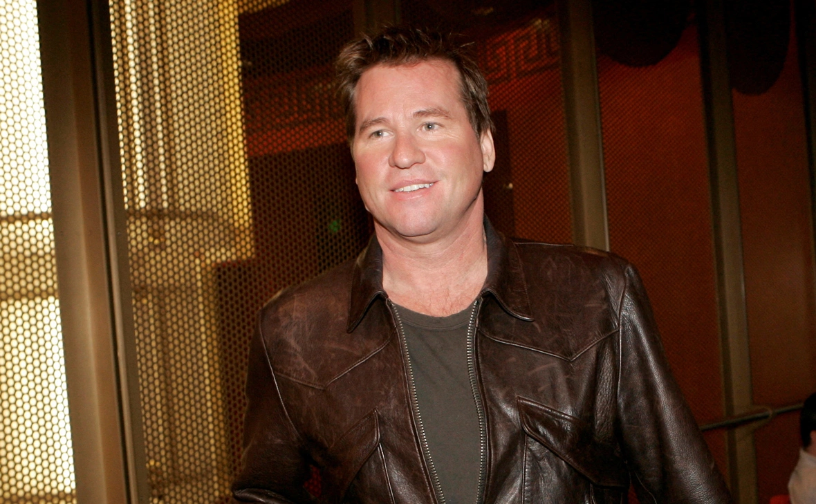 Robert Galbraith / Reuters