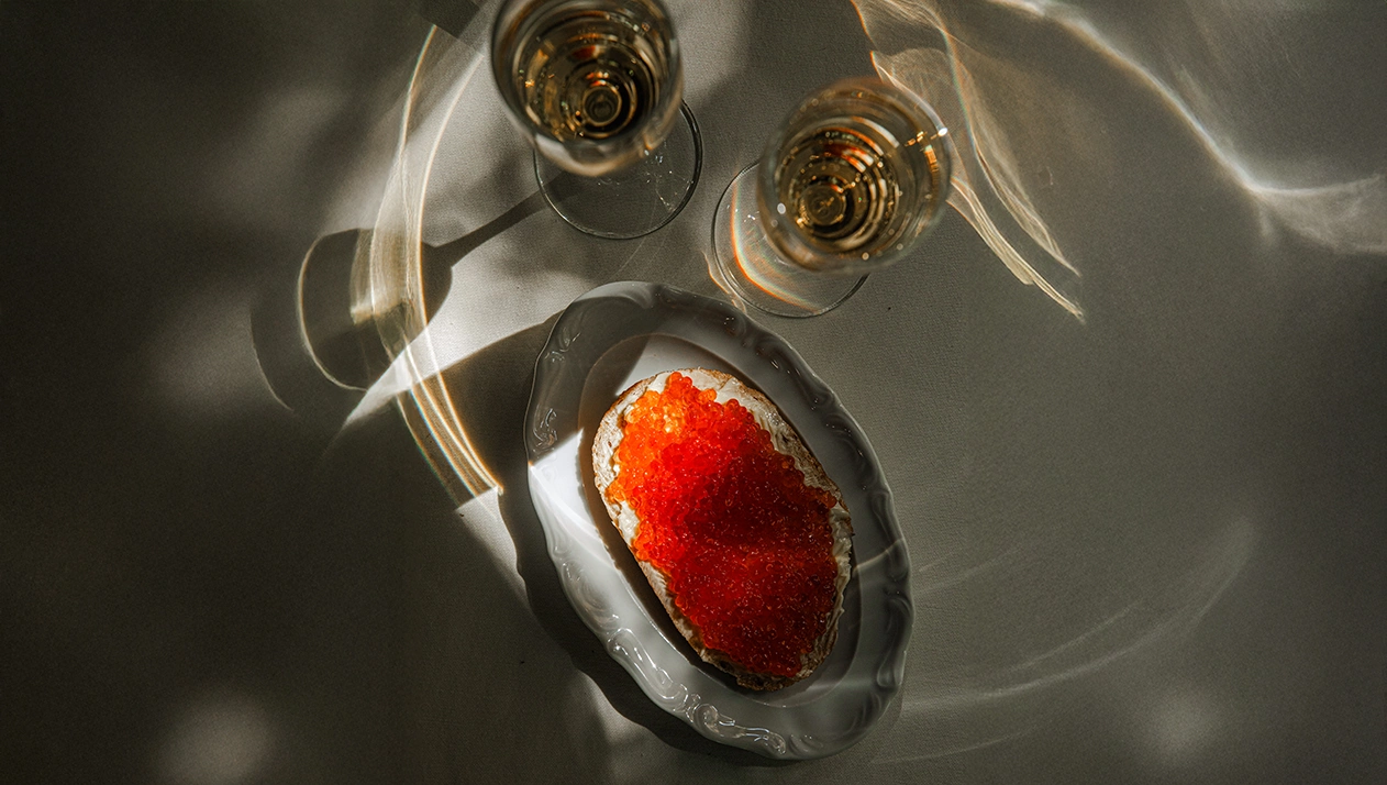 Как выбрать красную икру к новогоднему столу