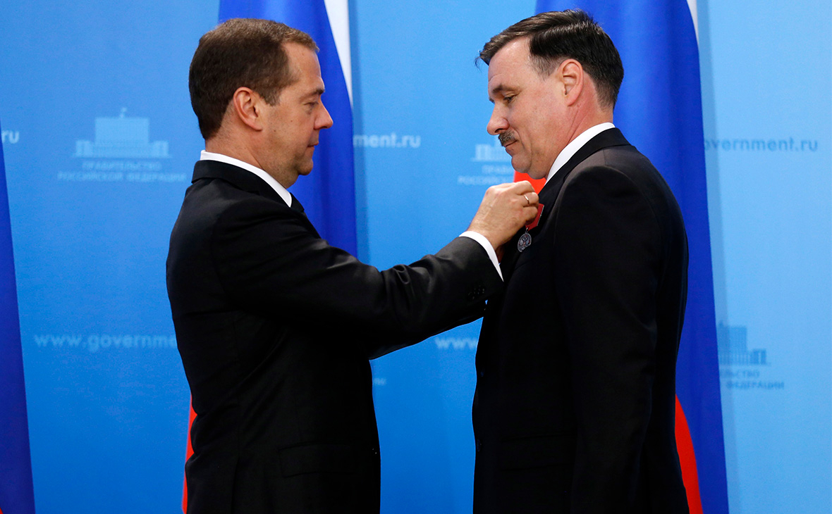 Дмитрий Медведев и Михаил Иванков (слева направо)