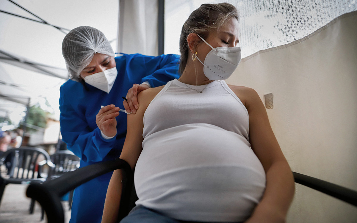 В Минздраве исключили негативное влияние вакцинации на беременность