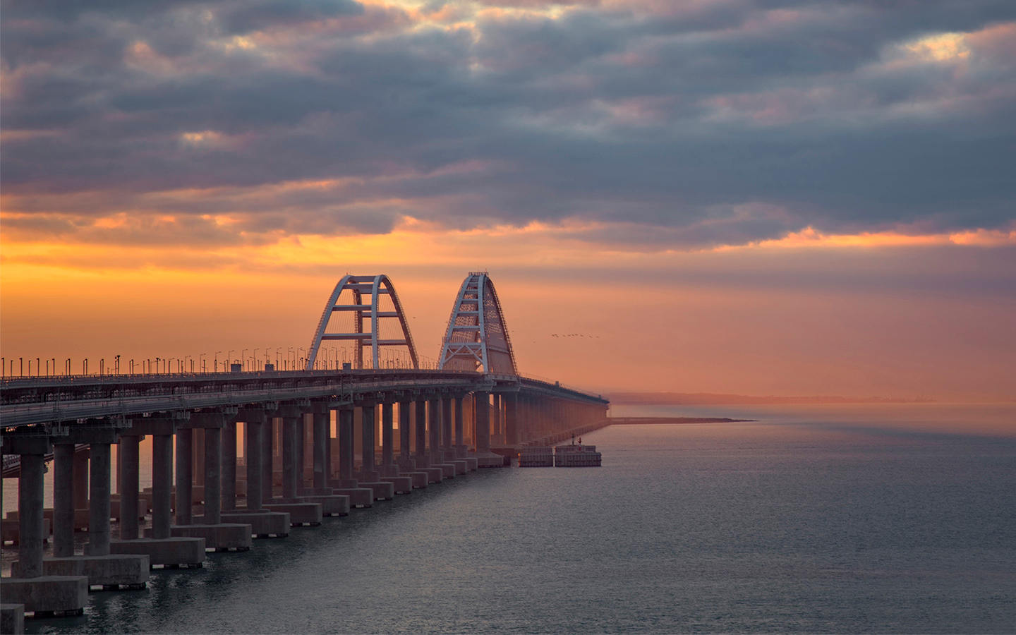 Крымский мост закат фото
