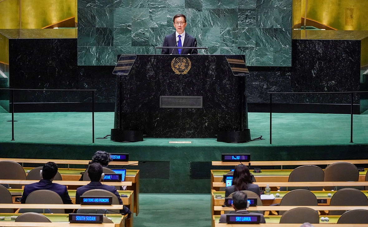 Eduardo Munoz / Reuters