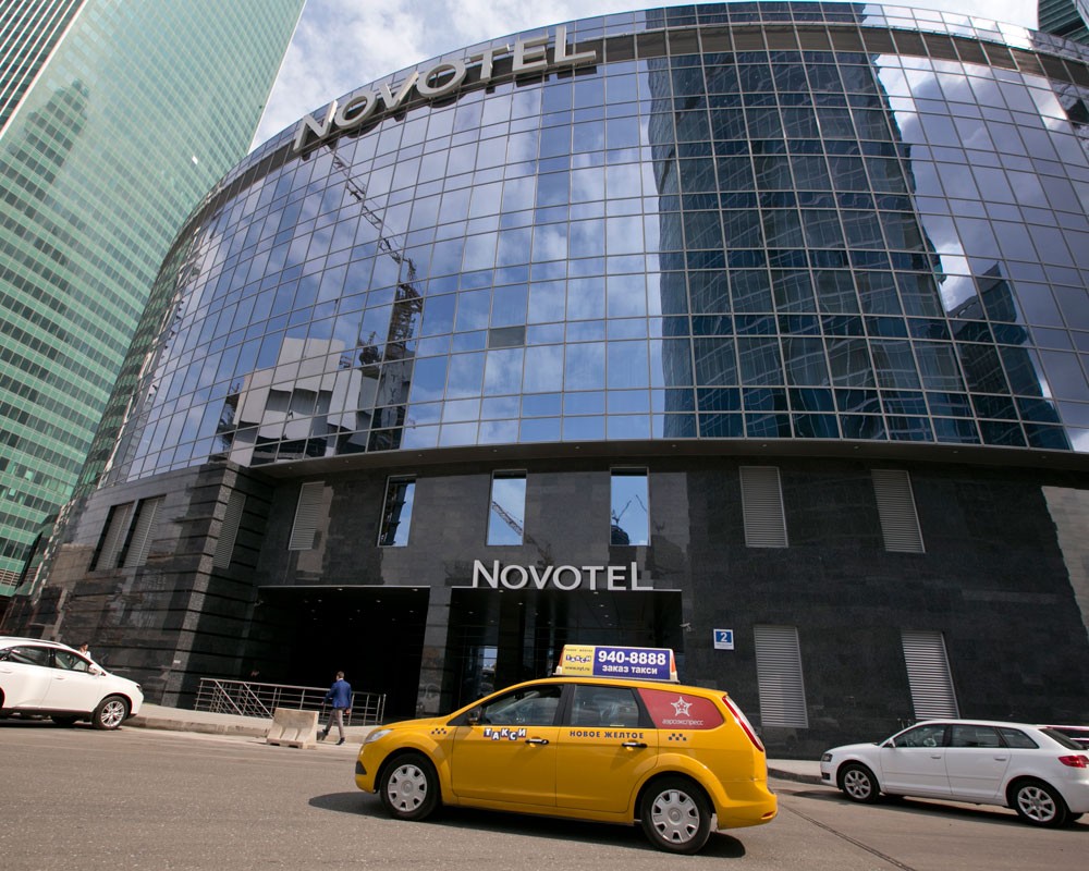 Москва сити платная парковка. Новотель Москва Сити. Парковка Novotel Moscow City. Новотель Афимолл Сити. Крыша Новотель Киевская.