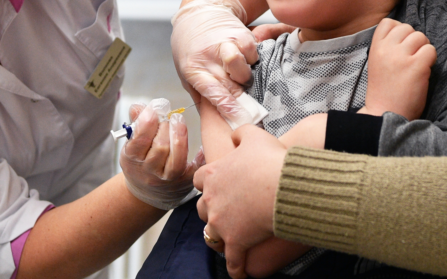 Педиатрам Москвы стали доступны подсказки о плановых детских прививках