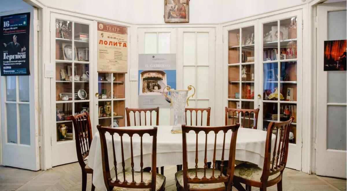 Столовая-гостиная в музее Майи Плисецкой