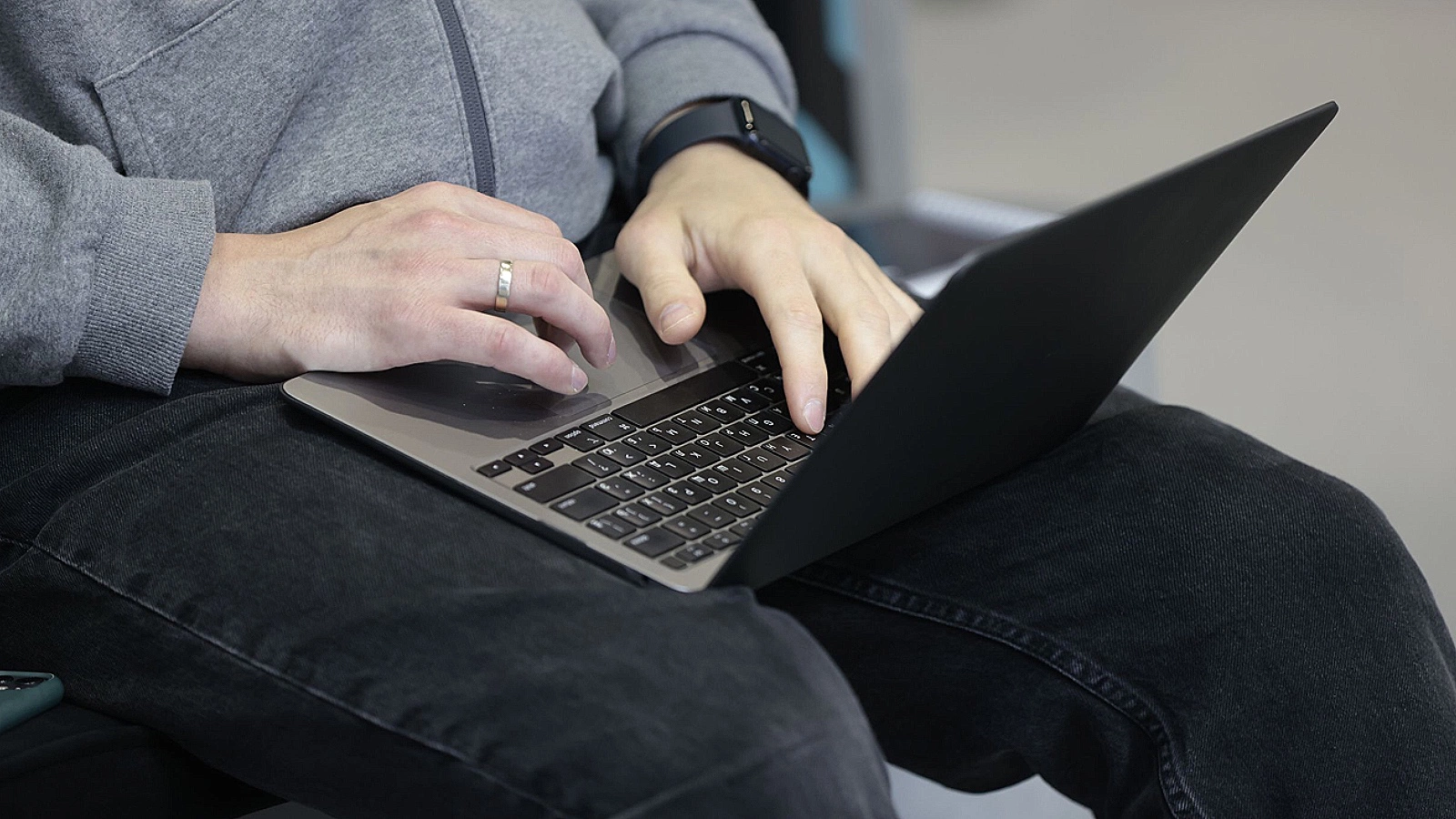 Эксперт объяснил, кто чаще всего сливает данные в открытый доступ