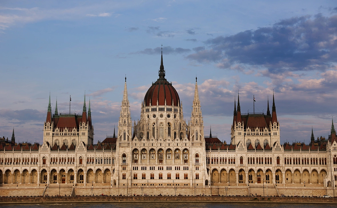 Alex Pantling / Getty Images