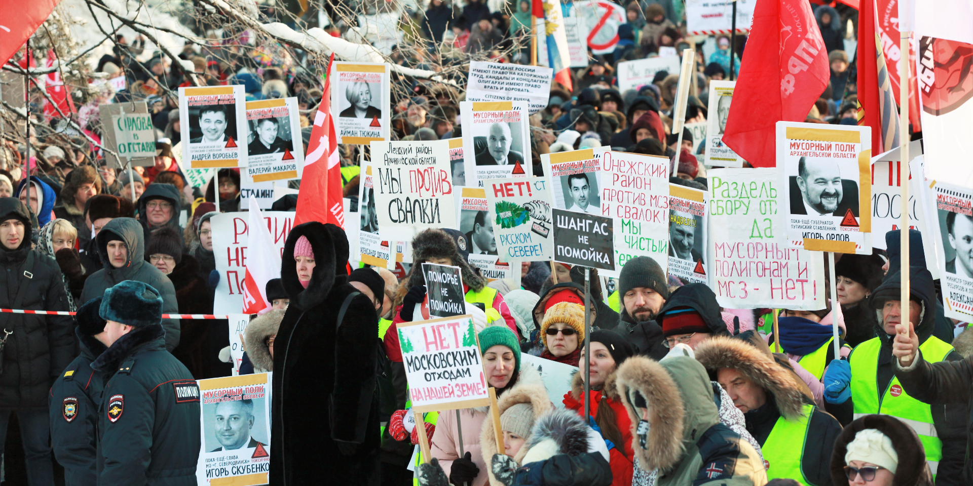 Участники всероссийской акции протеста &laquo;Россия не помойка&raquo; в Архангельске