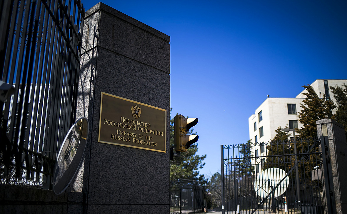 посольство россии в париже