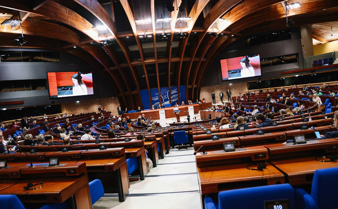 parliamentaryassembly / Flickr