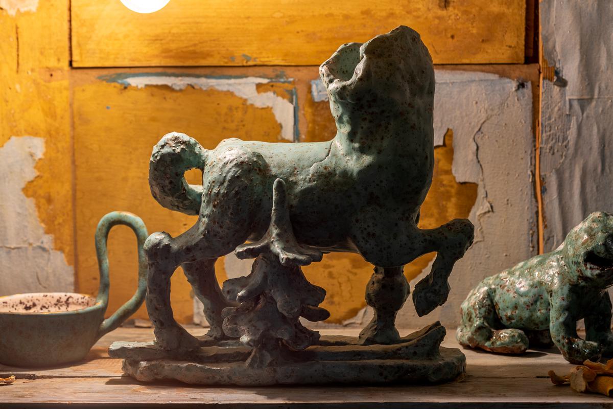 Ирина Корина, объект «Шкаф с лыжами» из проекта «Таяние»