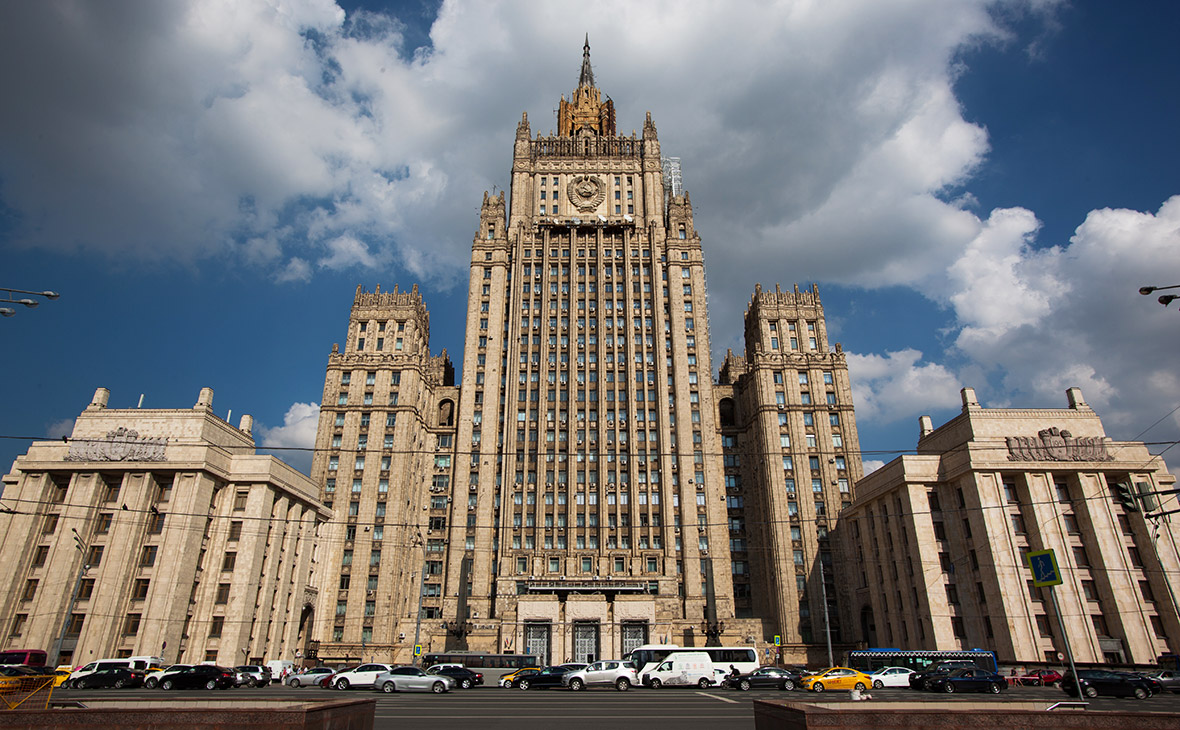 здание министерства иностранных дел россии